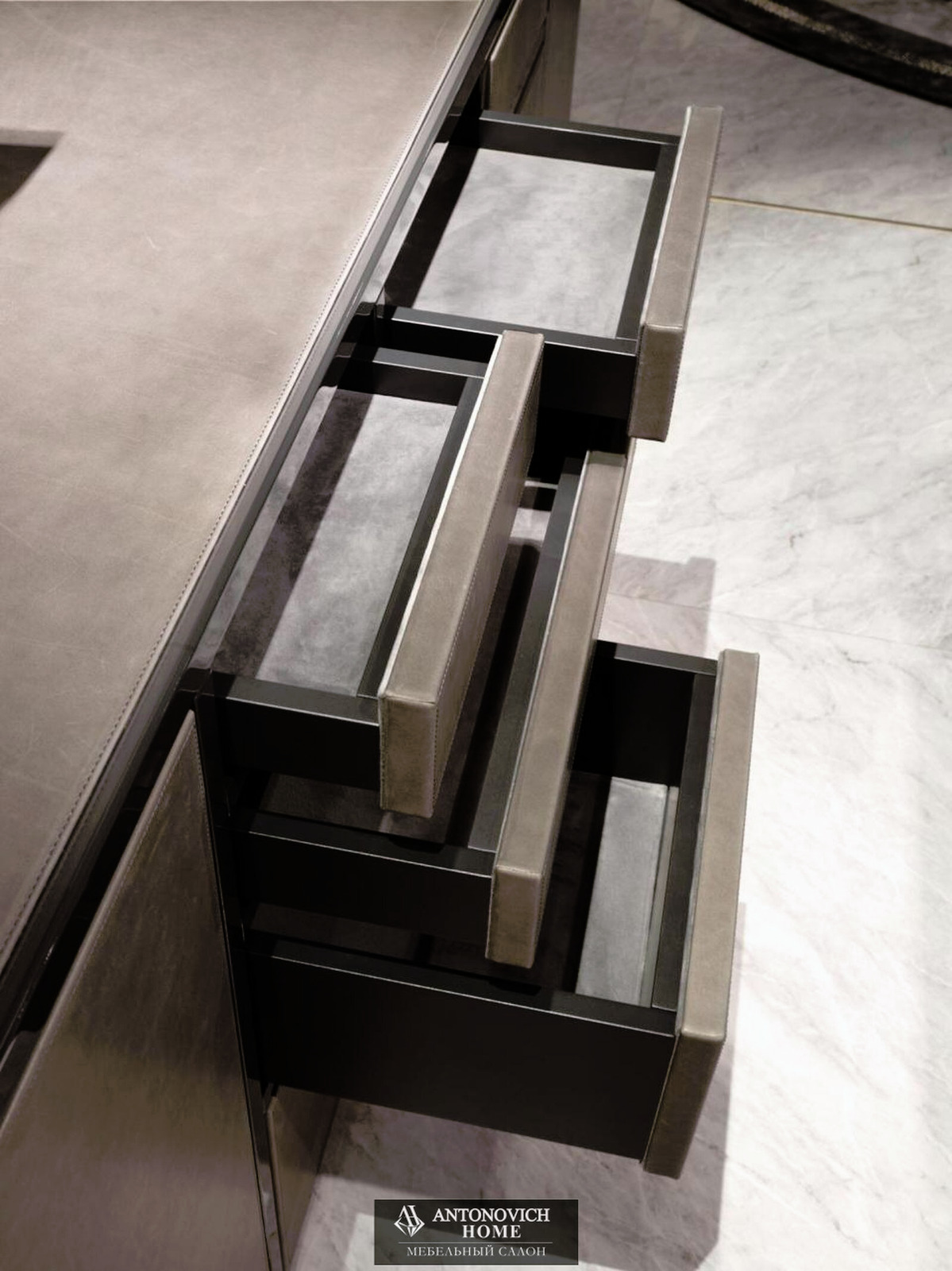 Visionnaire Wall Street Office Furniture, view 9