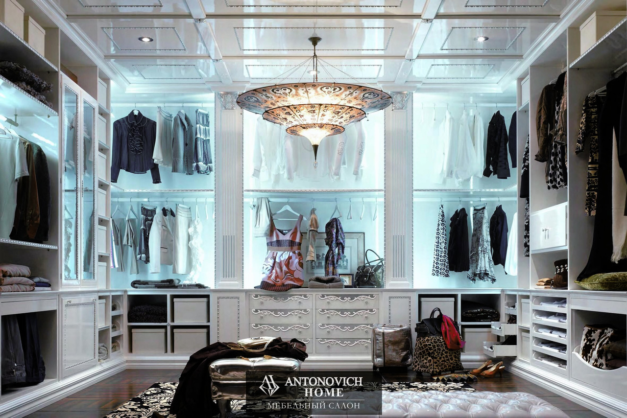 Pregno Way of Life Light Walk-In Wardrobe