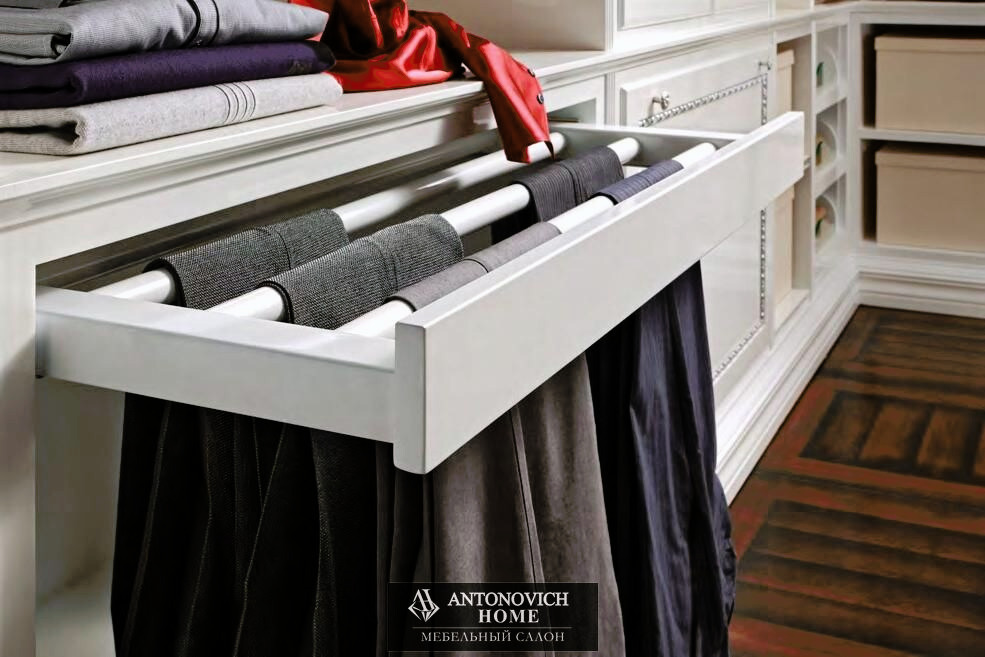 Pregno Way of Life Light Walk-In Wardrobe, view 5