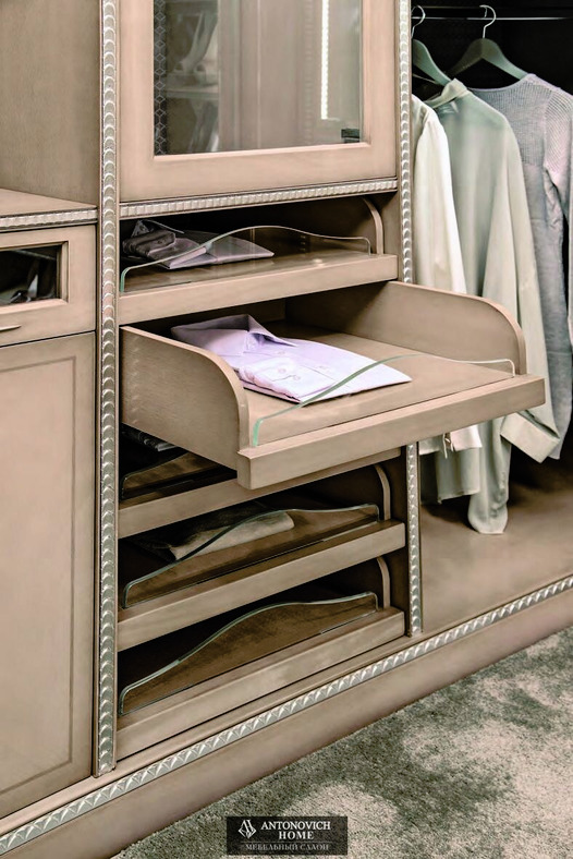 Pregno Savoy Walk-In Wardrobe, view 3