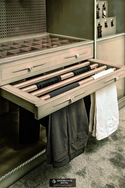Pregno Savoy Walk-In Wardrobe, view 8
