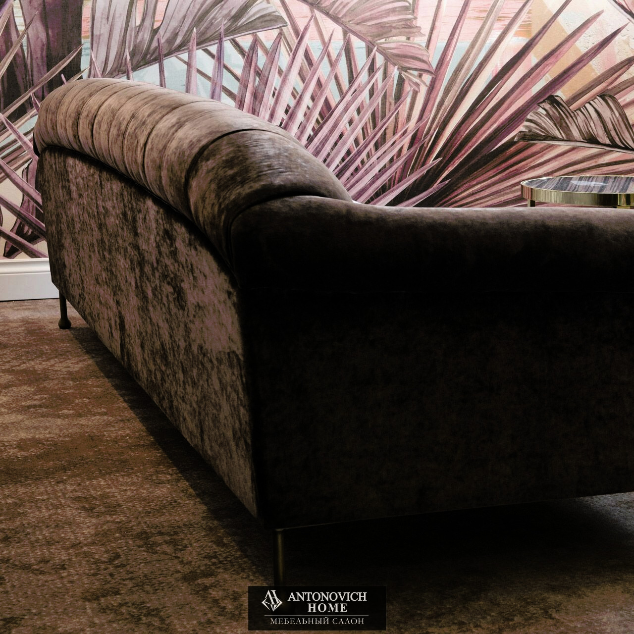 Luis Sofa by Dom Edizioni