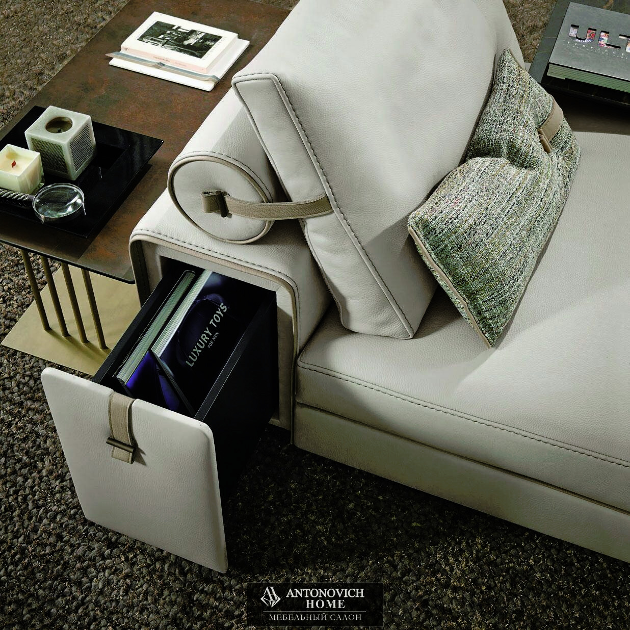 Gregory Living Room by Gamma, view 9