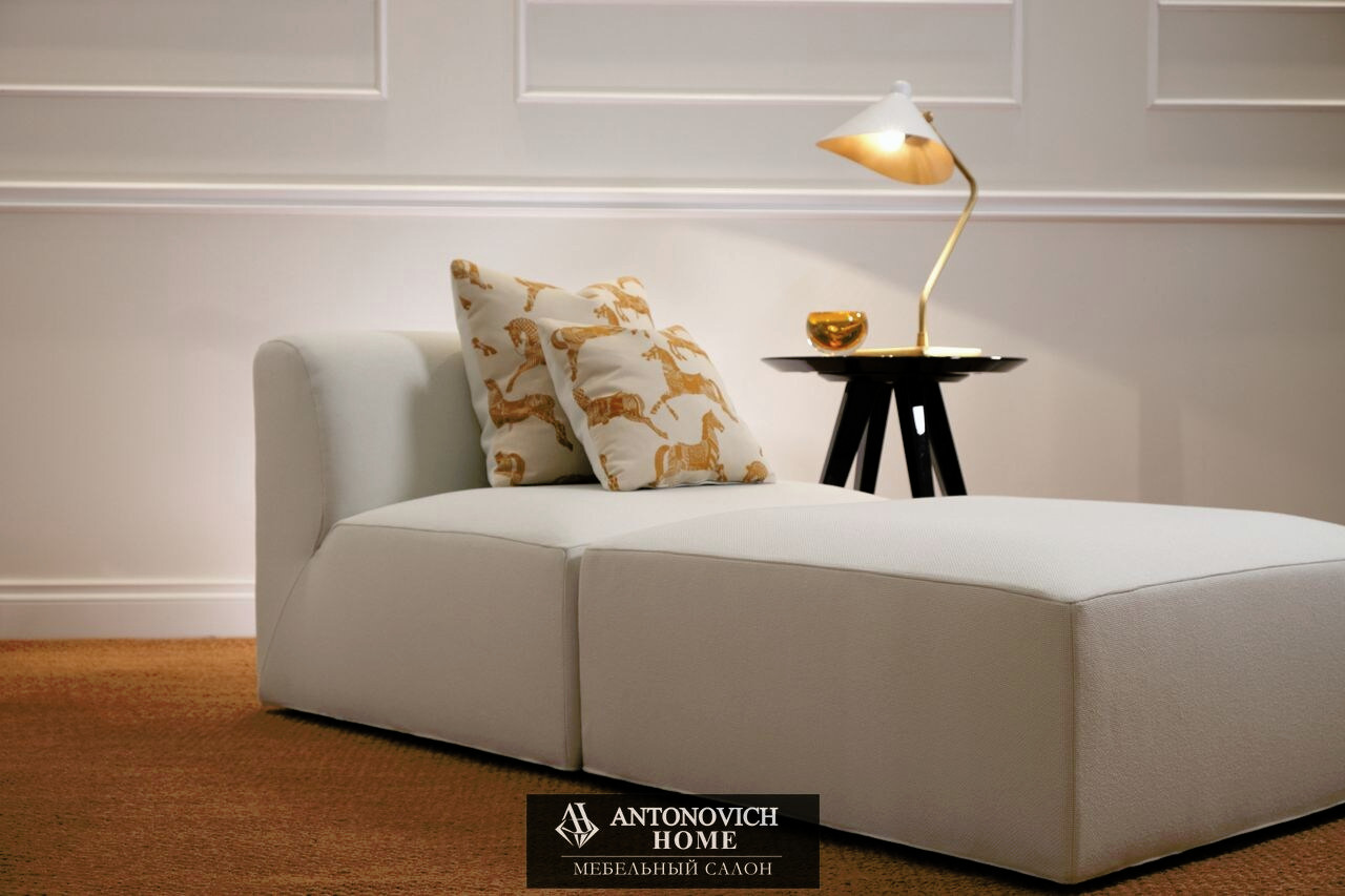 Roger Sofa by Dom Edizioni, view 5