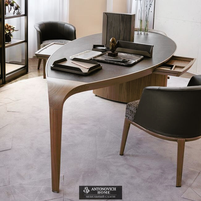 Giorgetti Erasmo Writing Desk