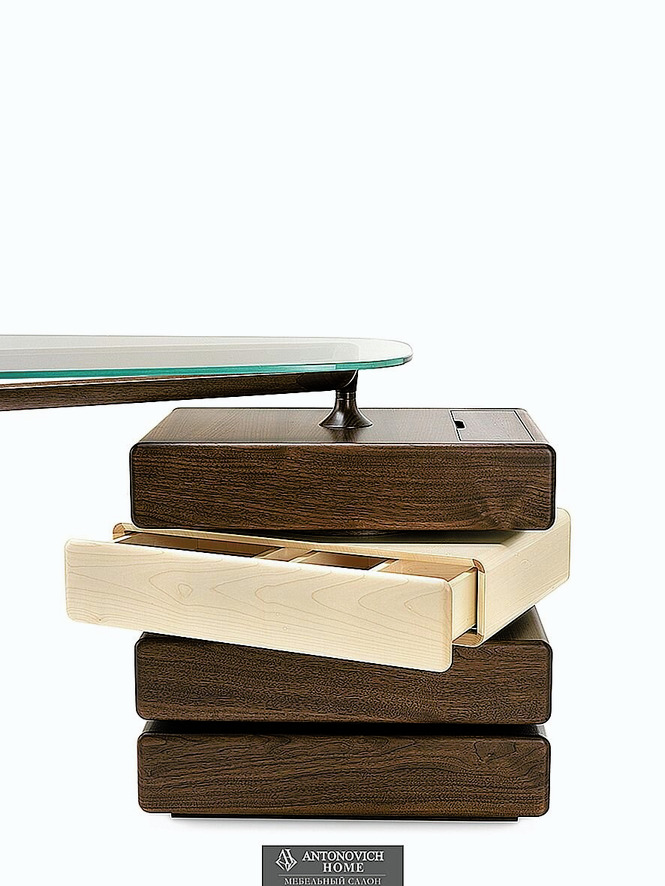 Omaggio Writing Desk by Ceccotti Collezioni, view 2