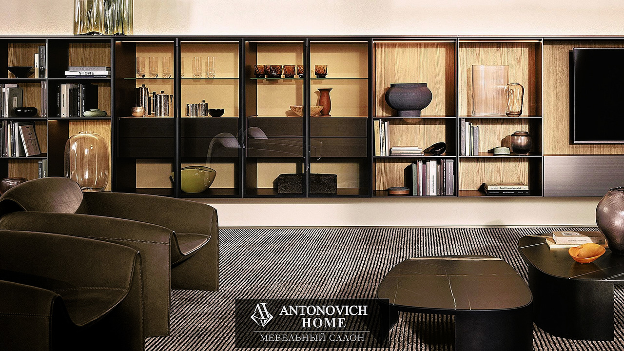 Poliform Le Club Armchair, view 5