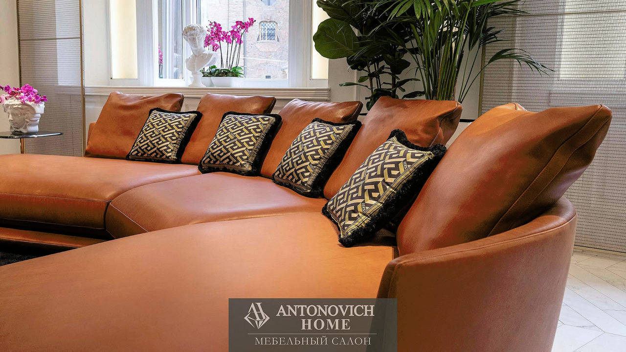 Versace Home Living Room Furniture, view 5
