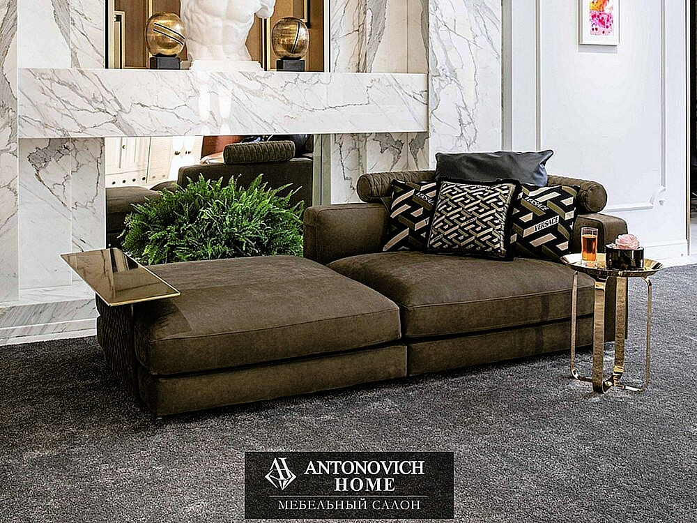 Versace V21 Signature Sofa, view 7