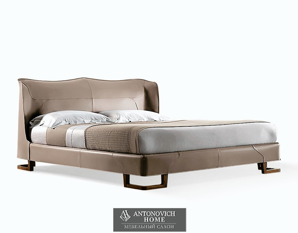Giorgetti Corium Leather Bed