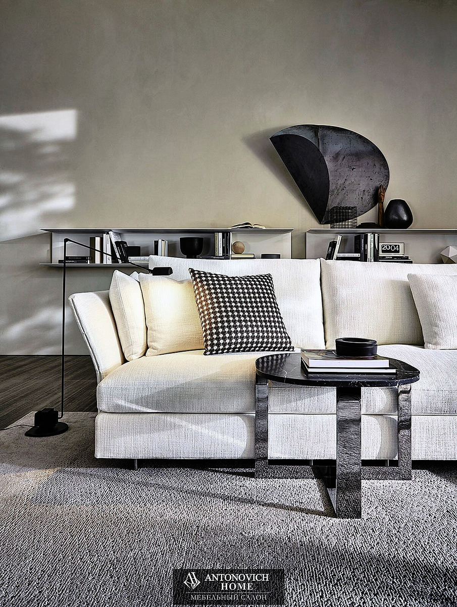 Molteni Group Holiday Sofa, view 2