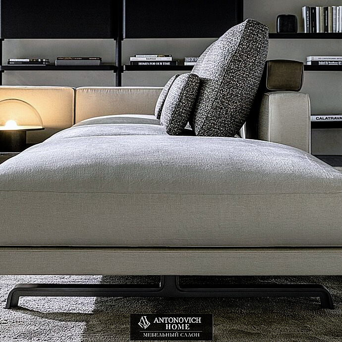 Molteni Group Octave Modular Sofa, view 6