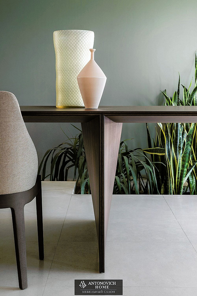 Molteni Group Ava Dining Table, view 4