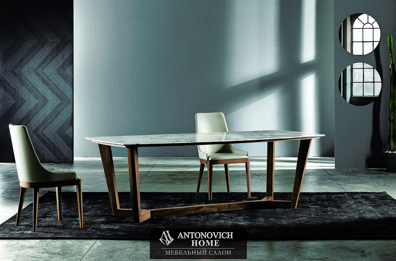 MC Meroni & Colzani Dining Furniture