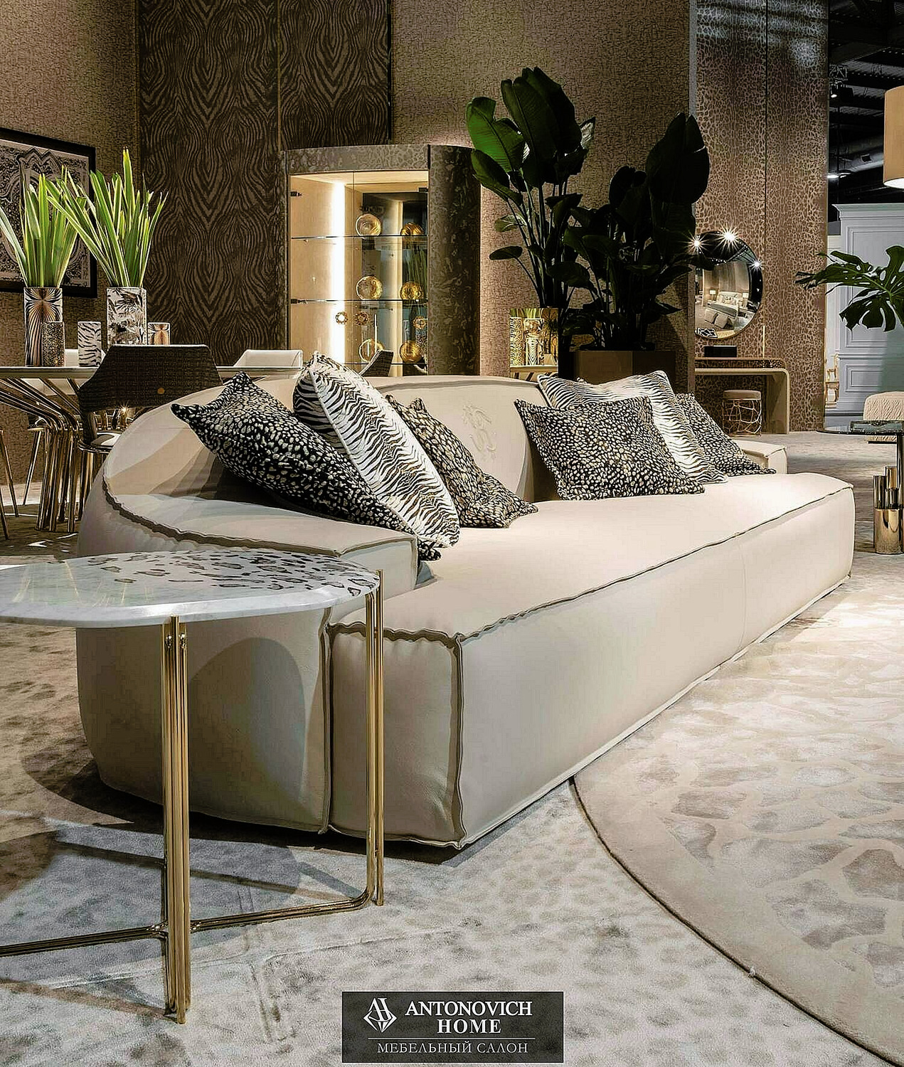 Roberto Cavalli Home Living Room Collection, Salone del Mobile Milan 2022, view 5
