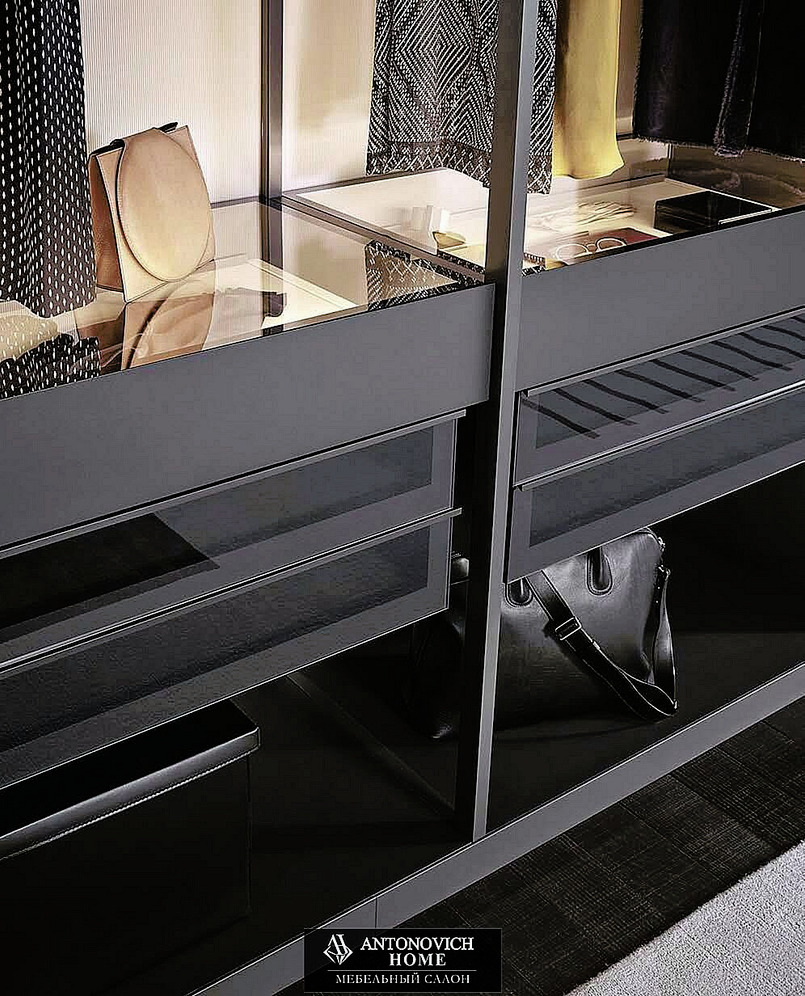Poliform Senzafine Walk-In Wardrobe System, view 9