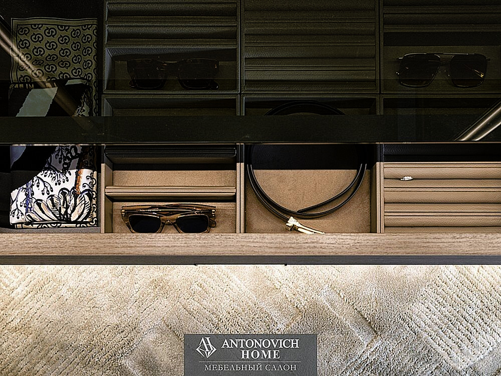 Molteni Group Hector Night Wardrobe System, view 4