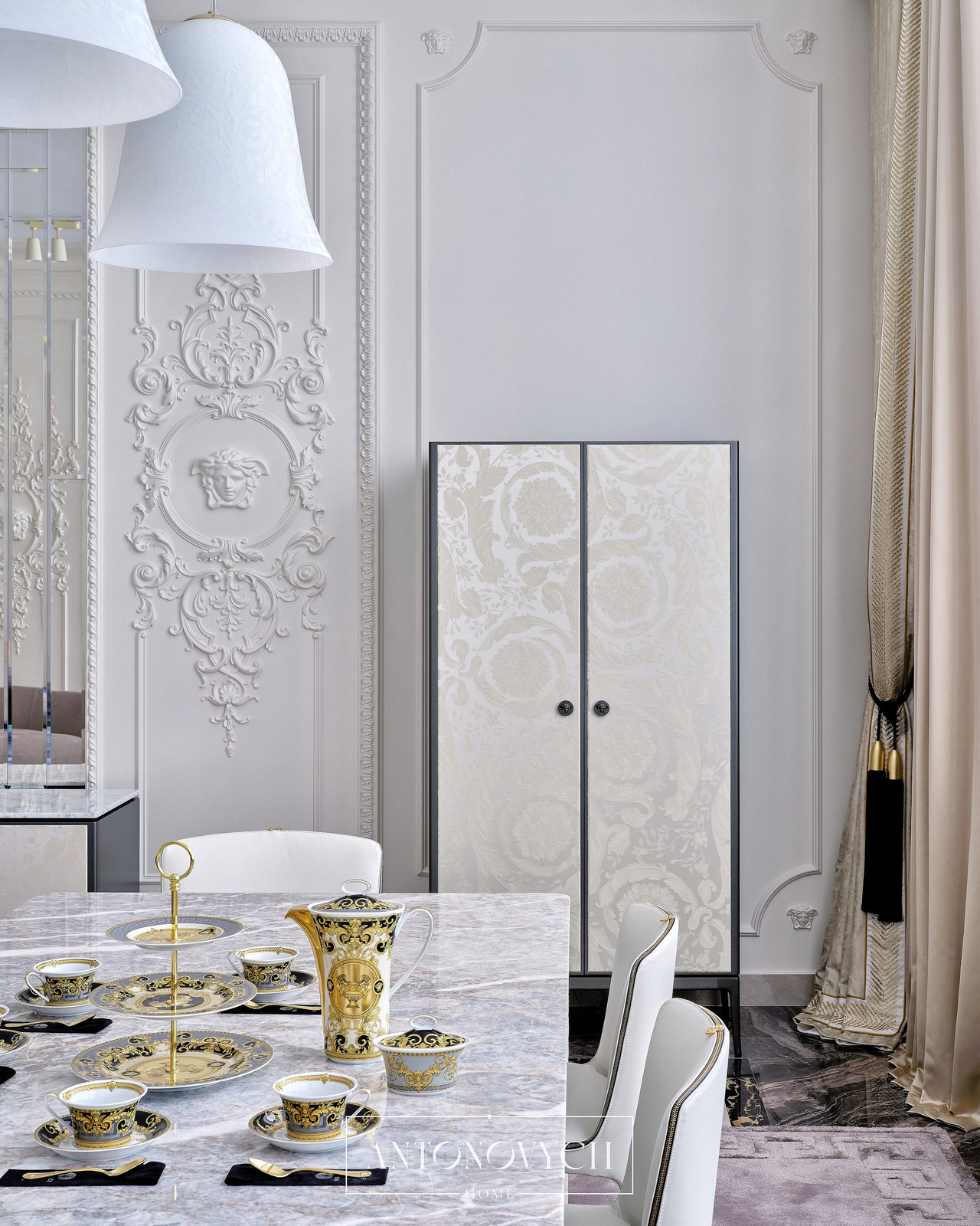 Versace Home Stiletto Display Cabinet, view 2