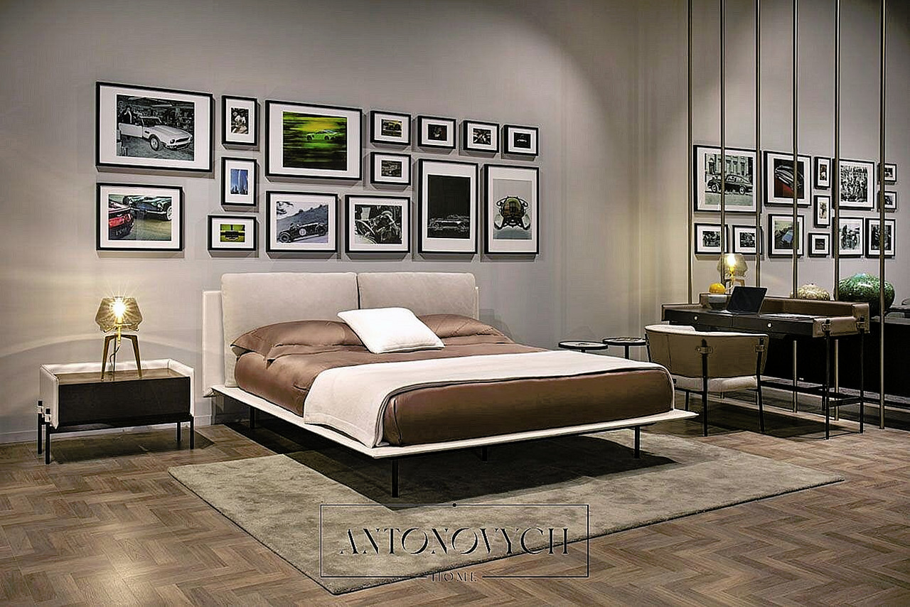 Aston Martin V251 Bedroom, view 6