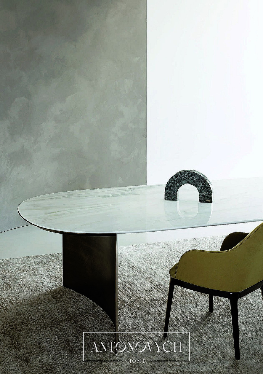 Rugiano President Dining Collection