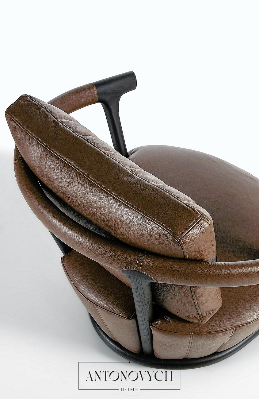 Vittoria Frigerio Mora Armchair