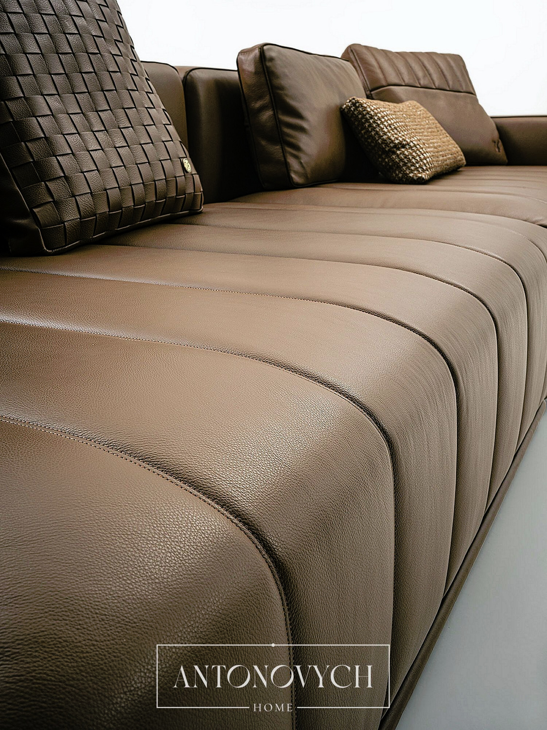 Vittoria Frigerio Brivio Sofa, view 5