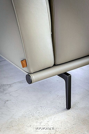 Happy Jack Sofa by Poltrona Frau, view 6