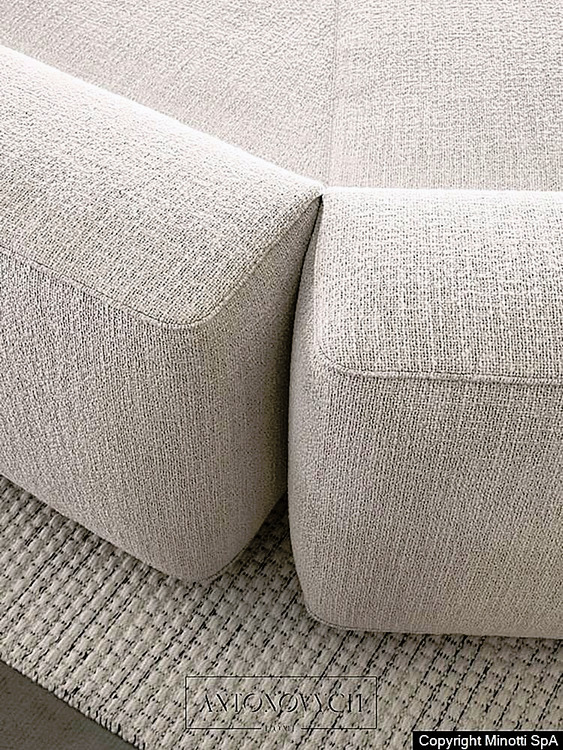Minotti Yves Sofa, view 16
