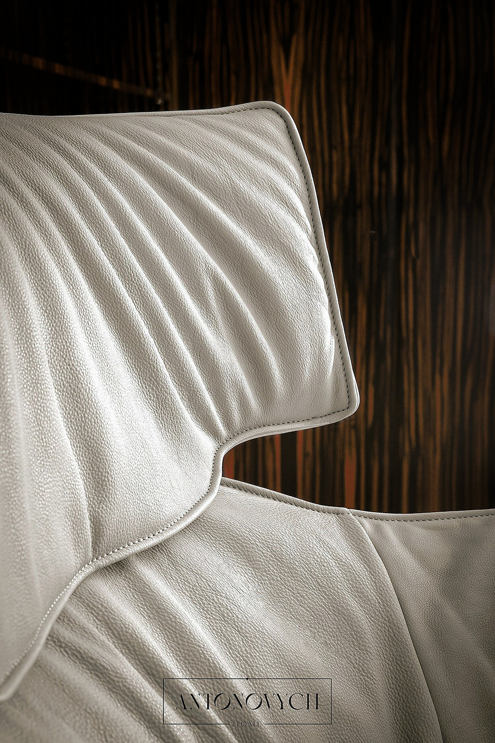 Poltrona Frau Archibald Armchair, view 7